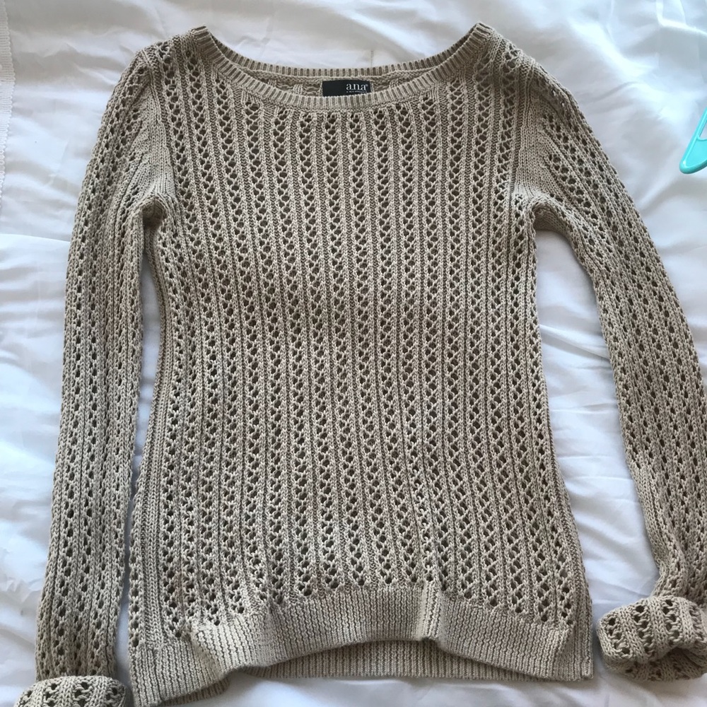 Tan sweater - Picture 4 of 4